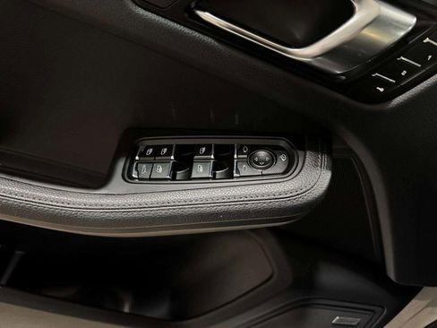 Used 2024 Porsche Macan image 7