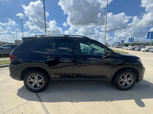 Certified 2024 Honda Passport TrailSport image 9