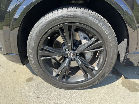 Used 2019 Audi Q8 Premium Plus w/ Premium Plus AWD/4WD image 13
