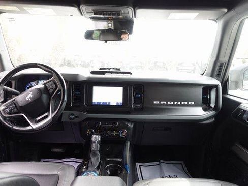 Used 2021 Ford Bronco Black Diamond image 12