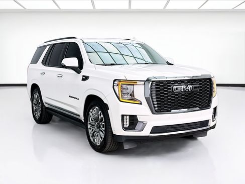 Used 2023 GMC Yukon Denali Ultimate AWD/4WD image 3