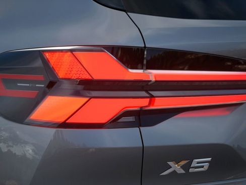 New 2026 BMW X5 sDrive40i w/ M Sport Package RWD image 33