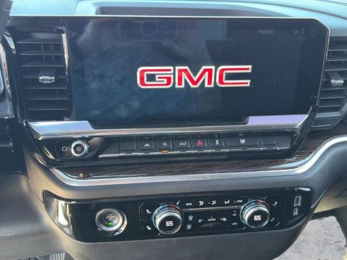 Used 2022 GMC Sierra 1500 Elevation w/ LPO, Elevation Black Package AWD/4WD image 15