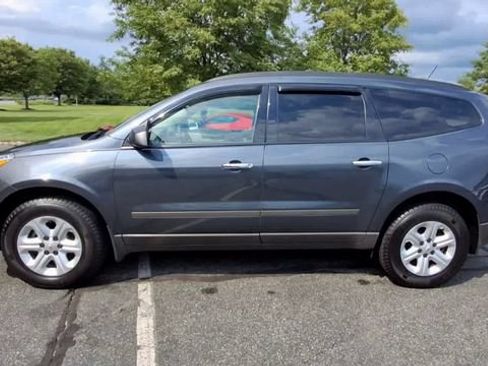 Used 2011 Chevrolet Traverse LS AWD/4WD image 5