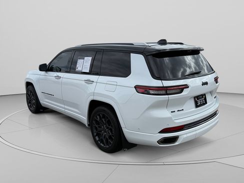 Used 2023 Jeep Grand Cherokee L Summit AWD/4WD image 3