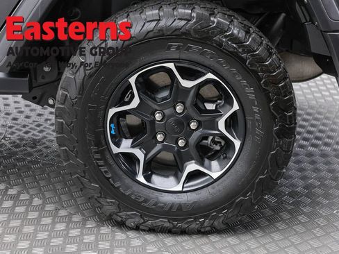 Used 2023 Jeep Wrangler Unlimited Rubicon 4xe w/ Cold Weather Group AWD/4WD image 8