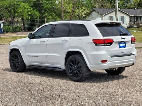 Used 2019 Jeep Grand Cherokee Altitude image 7
