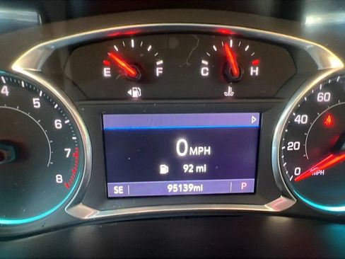Used 2020 Chevrolet Traverse LT w/ Driver Confidence II Package AWD/4WD image 14