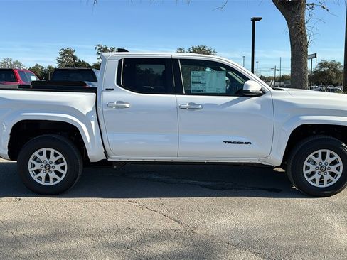 New 2026 Toyota Tacoma SR5 image 10