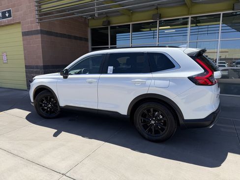 Used 2025 Honda CR-V Sport-L image 2