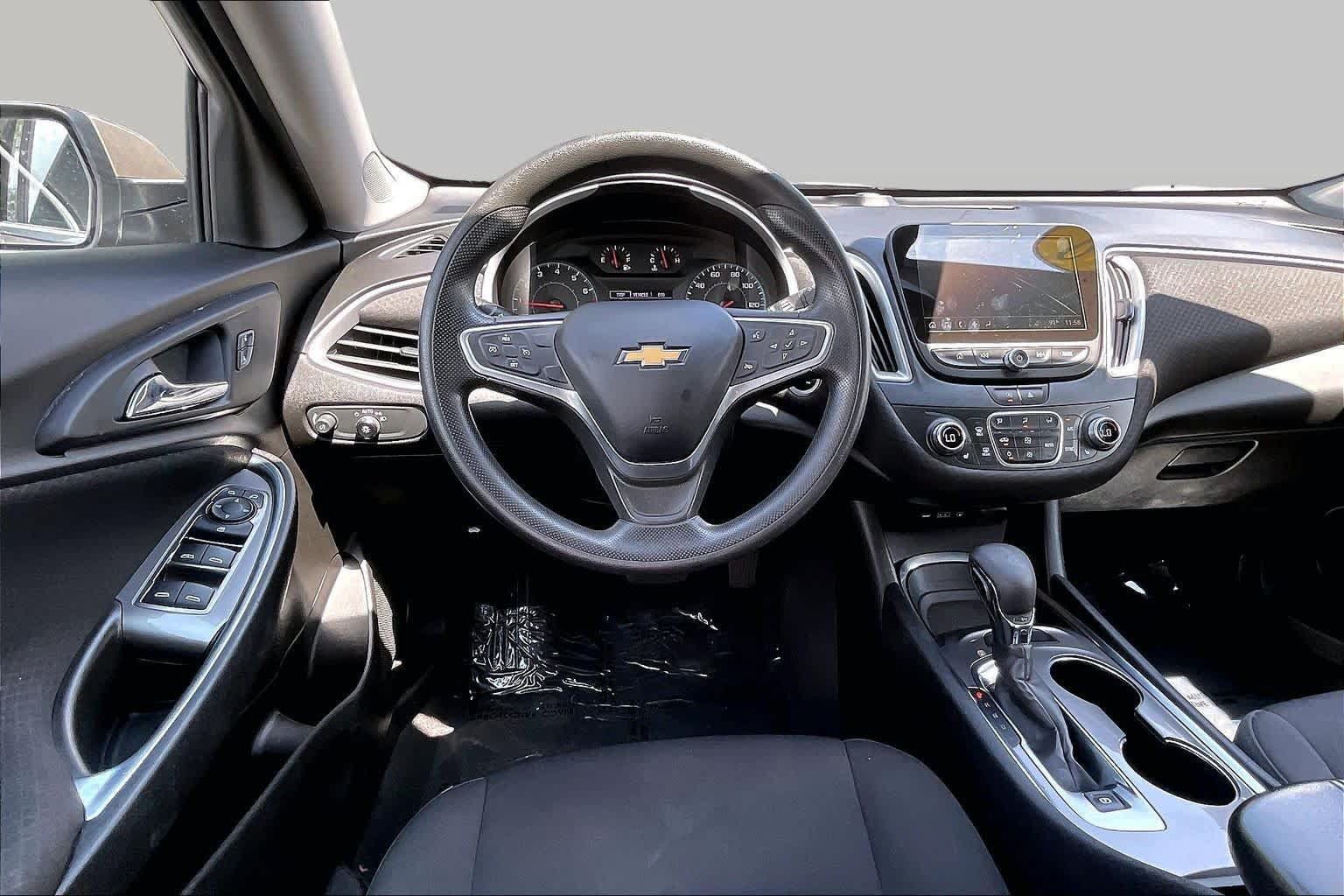 Used 2022 Chevrolet Malibu LT FWD image 6