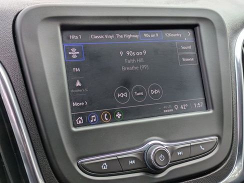 Used 2024 Chevrolet Equinox LT image 18