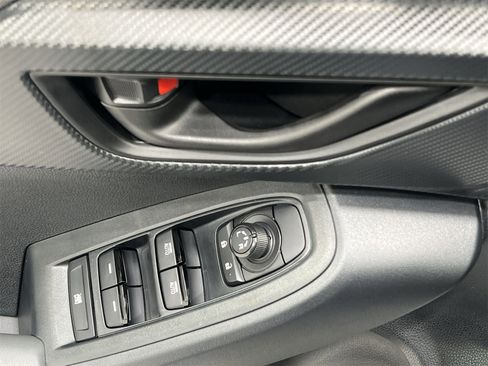 Used 2025 Subaru Crosstrek 2.0i Premium image 13