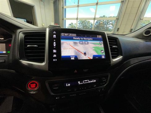 Used 2017 Honda Ridgeline RTL-T image 16