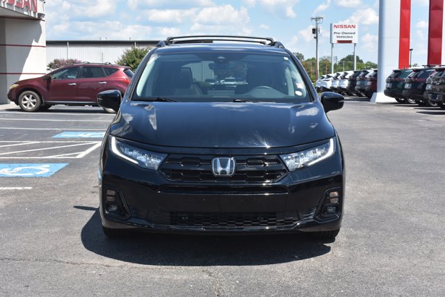 Used 2025 Honda Odyssey Elite image 2