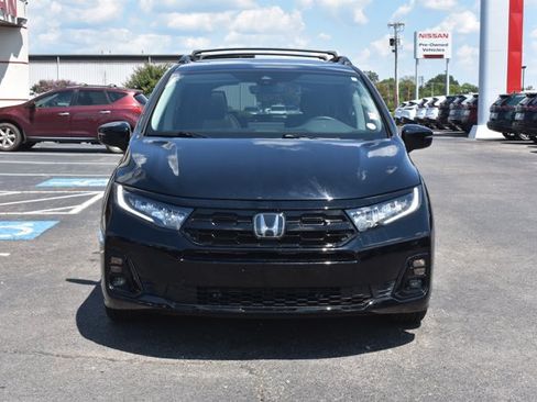 Used 2025 Honda Odyssey Elite image 2