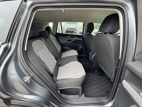 Certified 2025 Volkswagen Tiguan S AWD/4WD image 19