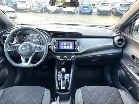 Used 2020 Nissan Kicks S image 13