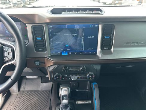 Used 2021 Ford Bronco Outer Banks w/ Sasquatch Package AWD/4WD image 27