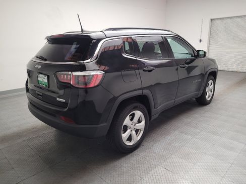 Used 2020 Jeep Compass Latitude w/ Popular Equipment Group AWD/4WD image 9