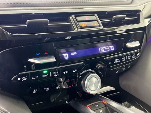 Used 2023 Acura MDX SH-AWD w/ Advance Package image 16