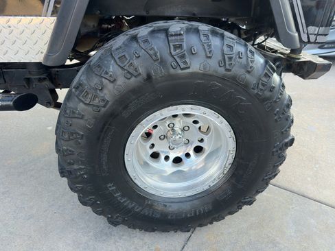 Used 1989 Jeep Wrangler Laredo image 36