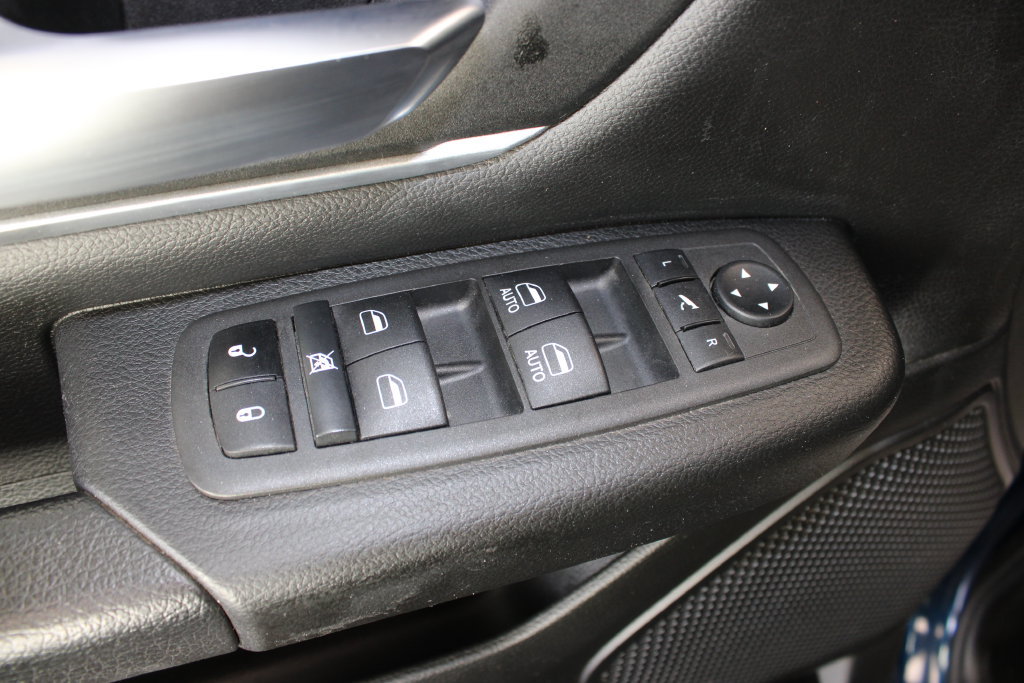 Used 2022 RAM 1500 Big Horn AWD/4WD image 16