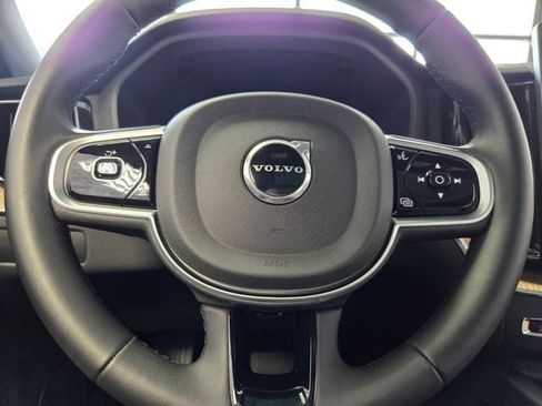 Certified 2026 Volvo XC60 B5 Core AWD/4WD image 36