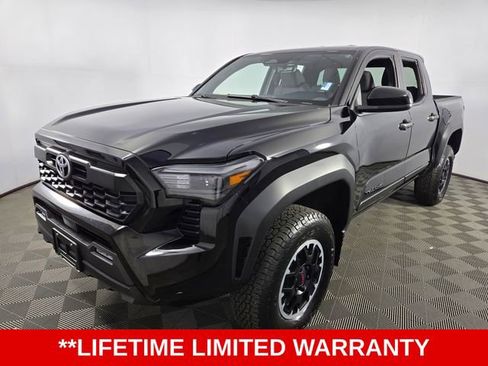 Used 2024 Toyota Tacoma TRD Off-Road image 3