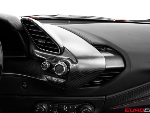Used 2019 Ferrari 488 Pista Coupe RWD image 36