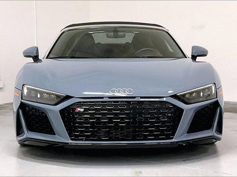 Used 2020 Audi R8 V10 w/ Carbon Exterior Package AWD/4WD image 2