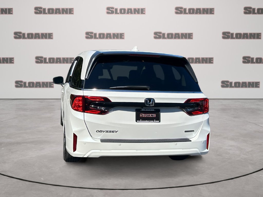 Certified 2026 Honda Odyssey Touring image 4