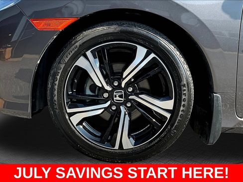 Used 2018 Honda Civic Touring image 40