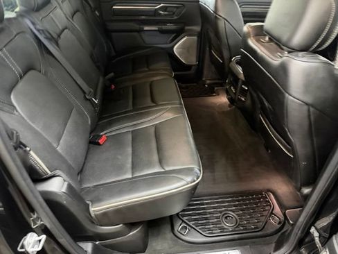 Used 2020 RAM 1500 Limited w/ Black Appearance Package AWD/4WD image 40
