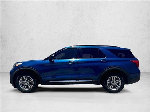 Used 2020 Ford Explorer XLT w/ Equipment Group 202A RWD image 6