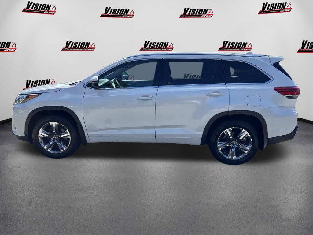 Used 2018 Toyota Highlander Limited Platinum AWD/4WD image 9