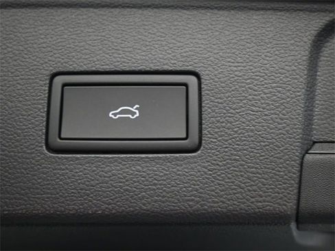 New 2026 Volkswagen Atlas SE image 16