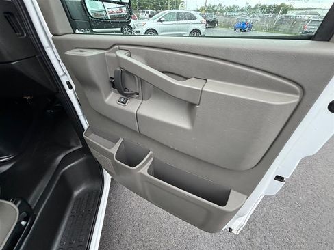 Used 2022 Chevrolet Express 2500 w/ Driver Convenience Package RWD image 23