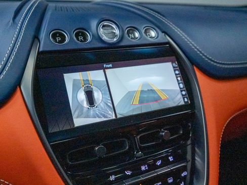 Used 2021 Aston Martin DBX AWD/4WD image 71