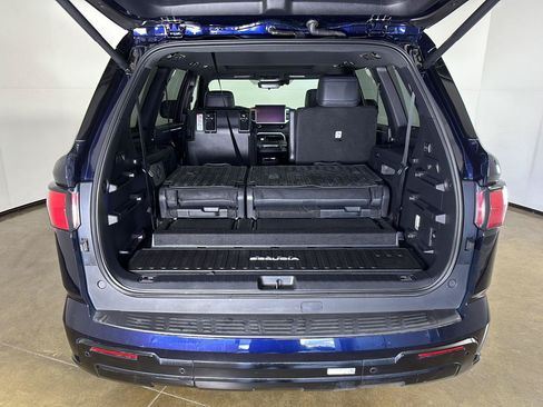 Used 2025 Toyota Sequoia Platinum AWD/4WD image 14