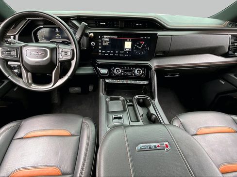 Used 2025 GMC Sierra 2500 AT4 w/ AT4 Premium Plus Package AWD/4WD image 14