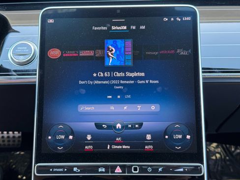 Used 2022 Mercedes-Benz S 580 4MATIC Sedan w/ AMG Line Package image 30