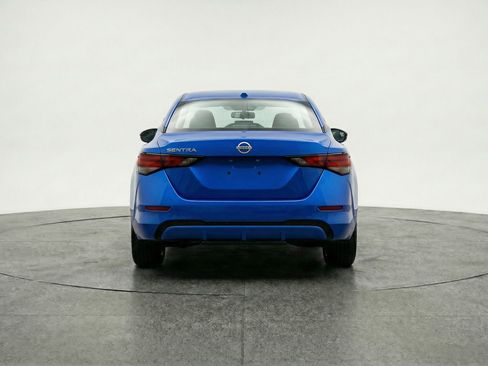 Used 2025 Nissan Sentra SV image 7