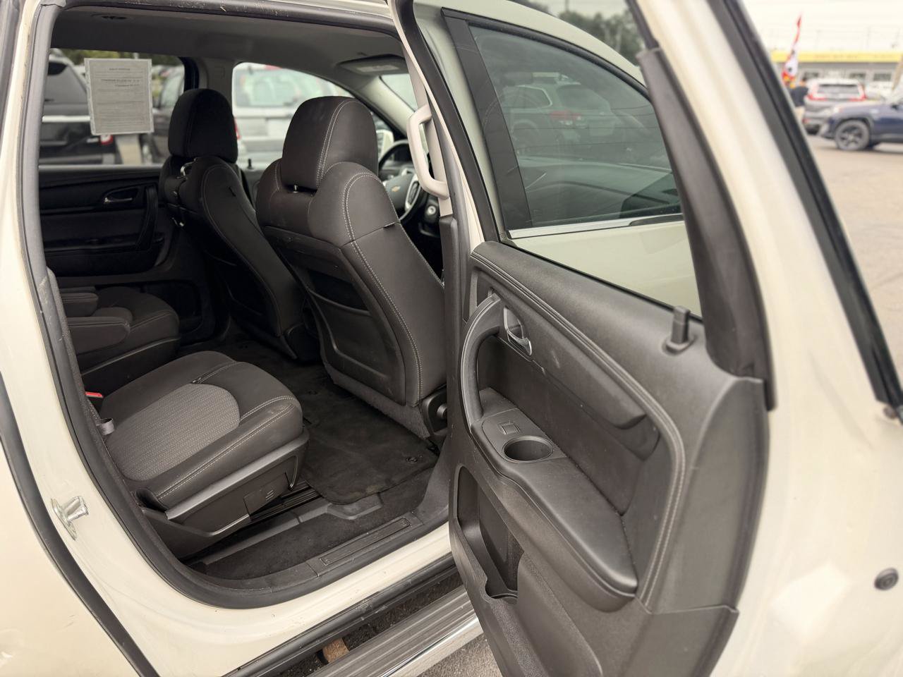 Used 2014 Chevrolet Traverse LT w/ LPO, 'HIT The Road' Package FWD image 39