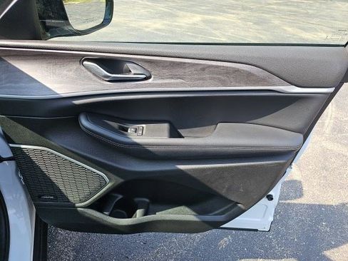 Used 2022 Jeep Grand Cherokee Limited 4xe w/ Luxury Tech Group II image 14