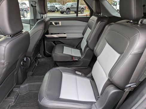 Certified 2023 Ford Explorer XLT w/ Equipment Group 202A image 16