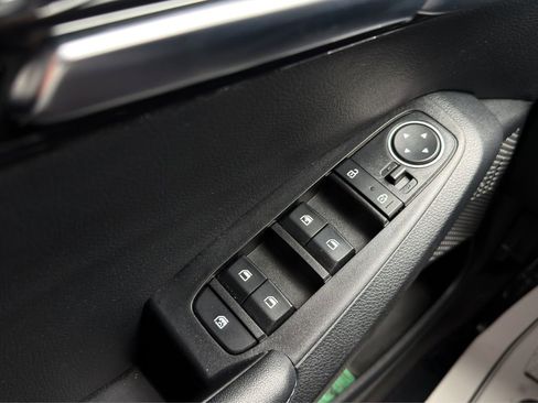 Used 2023 Kia Seltos S w/ Navigation Package image 11