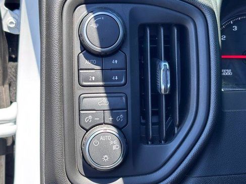 Used 2019 Chevrolet Silverado 1500 Custom Trail Boss w/ Custom Convenience Package AWD/4WD image 20