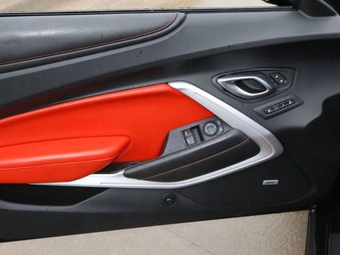 Used 2019 Chevrolet Camaro LT RWD image 19