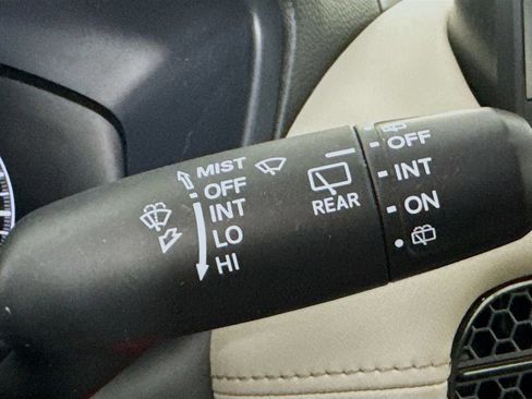 Certified 2023 Honda HR-V LX image 14